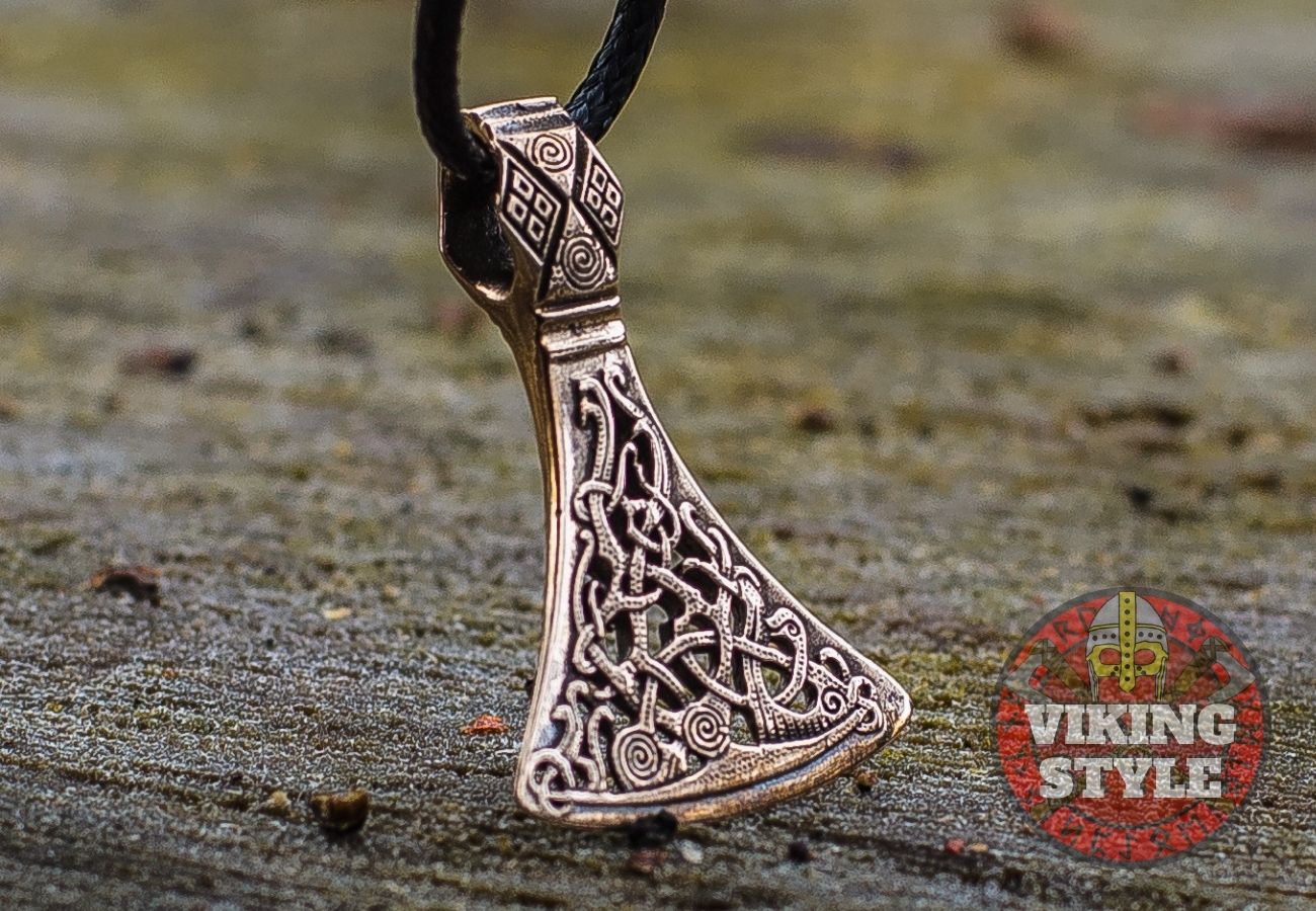 Viking Axe Head Pendant - Urnes, Bronze