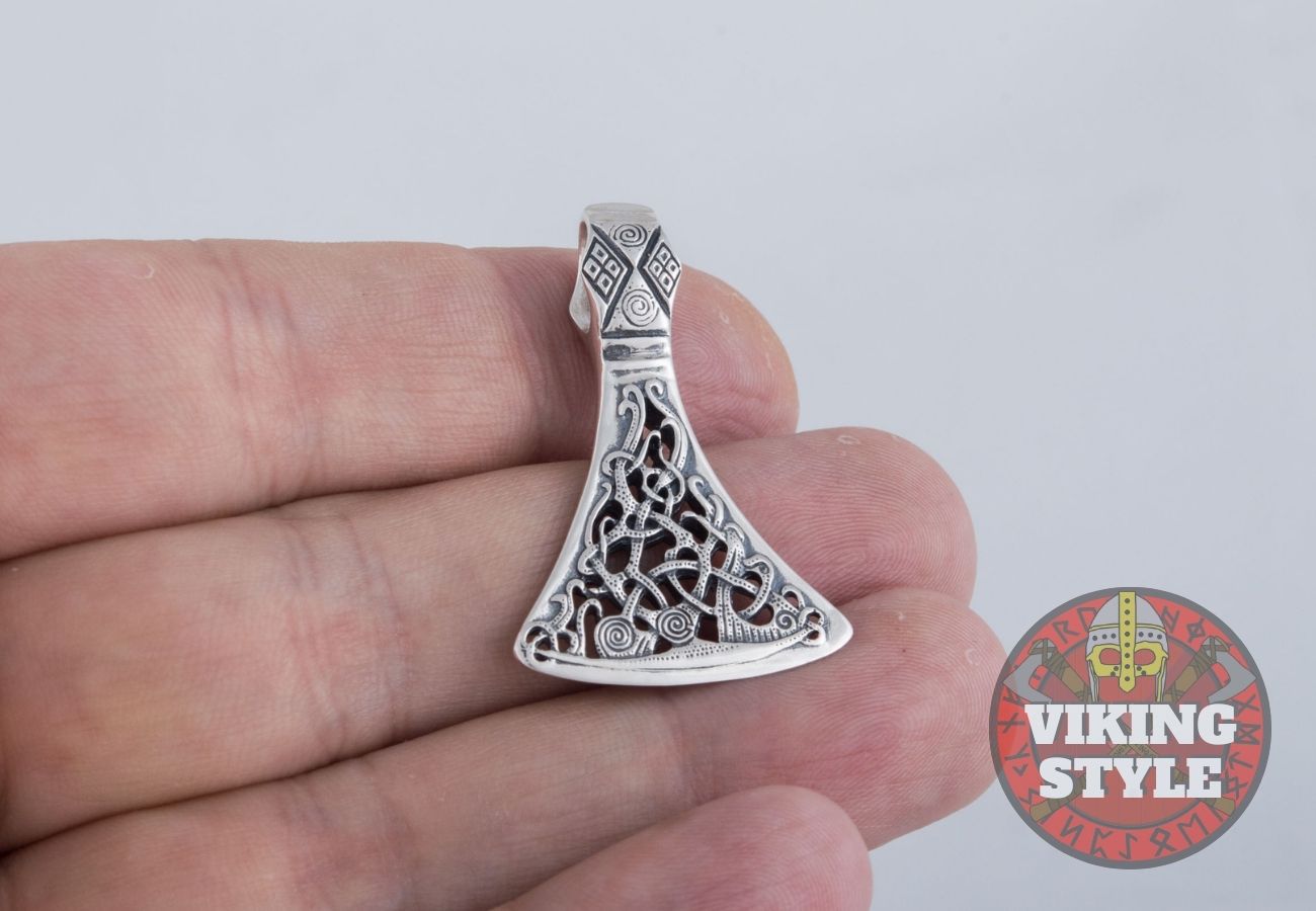 Viking Axe Head Pendant - Urnes, 925 Silver