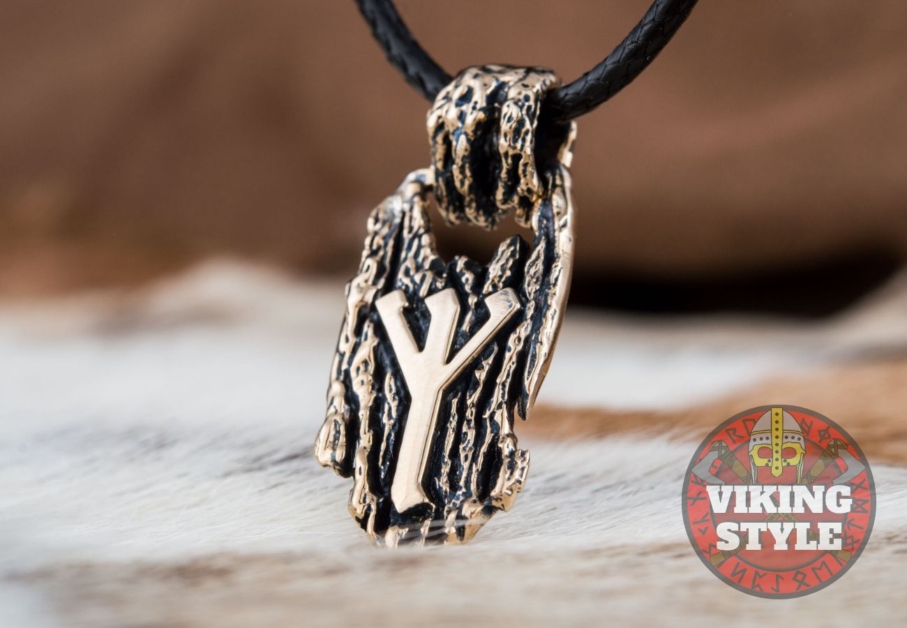Rune Pendant - Algiz, Bronze