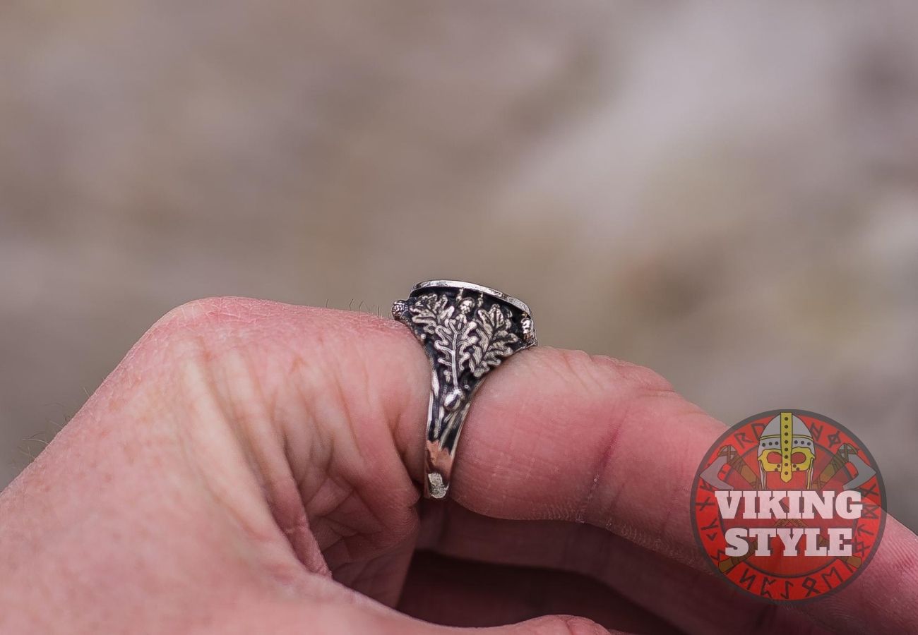 Ægishjálmur Ring II - Oak Leaves, 925 Silver