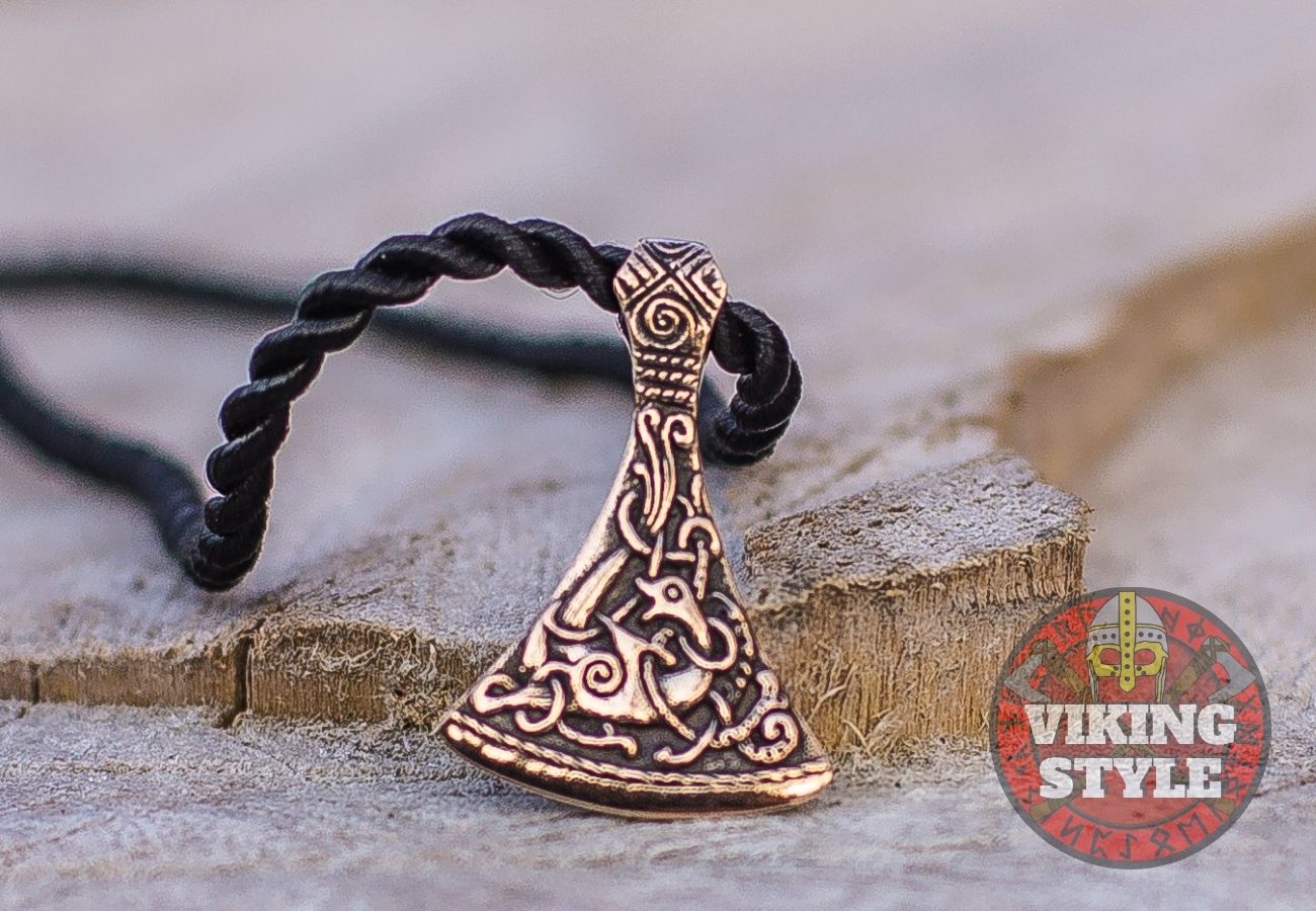 Viking Axe Head Pendant - Mammen, Bronze