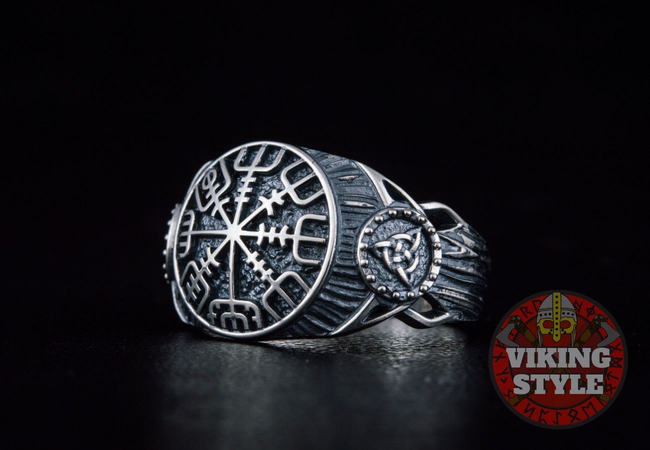Vegvísir Ring - Triquetra, 925 Silver