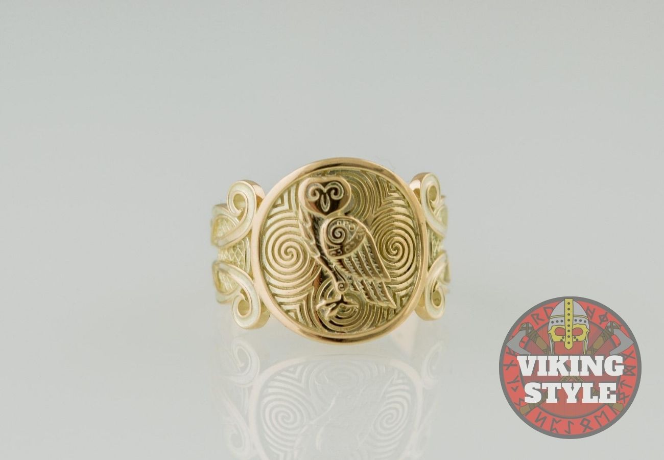 Owl Ring - Gold