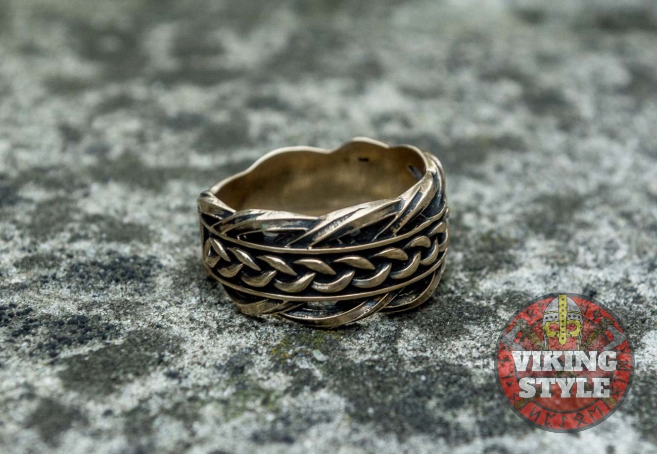 Endless Knot Ring - Bronze