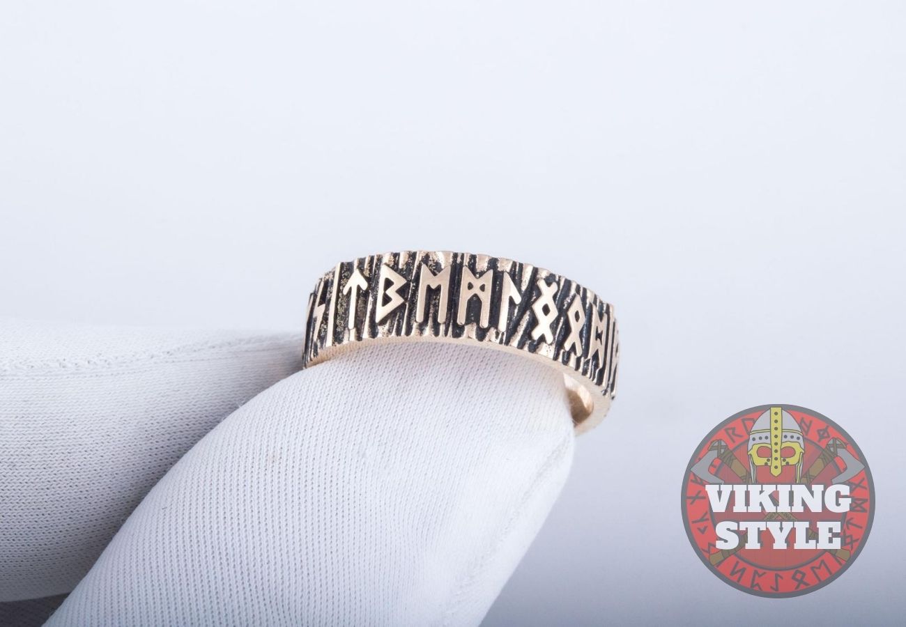 Rune Ring - Bronze