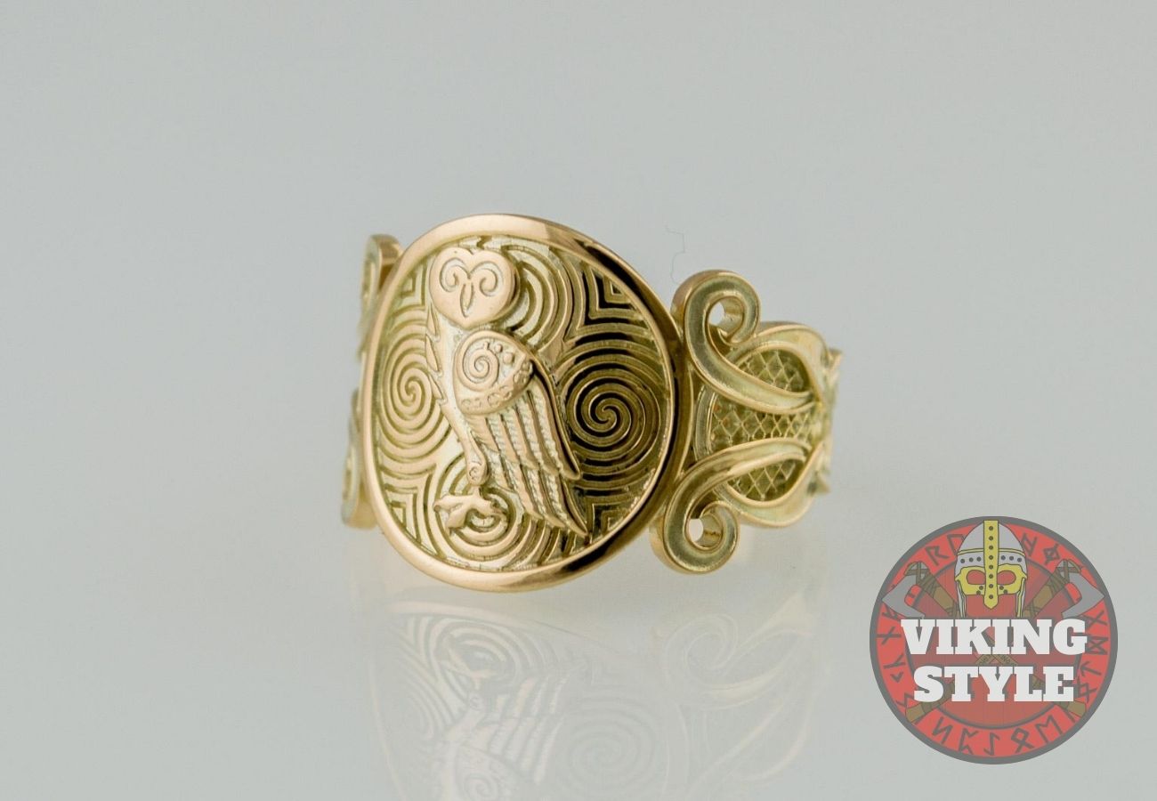Owl Ring - Gold