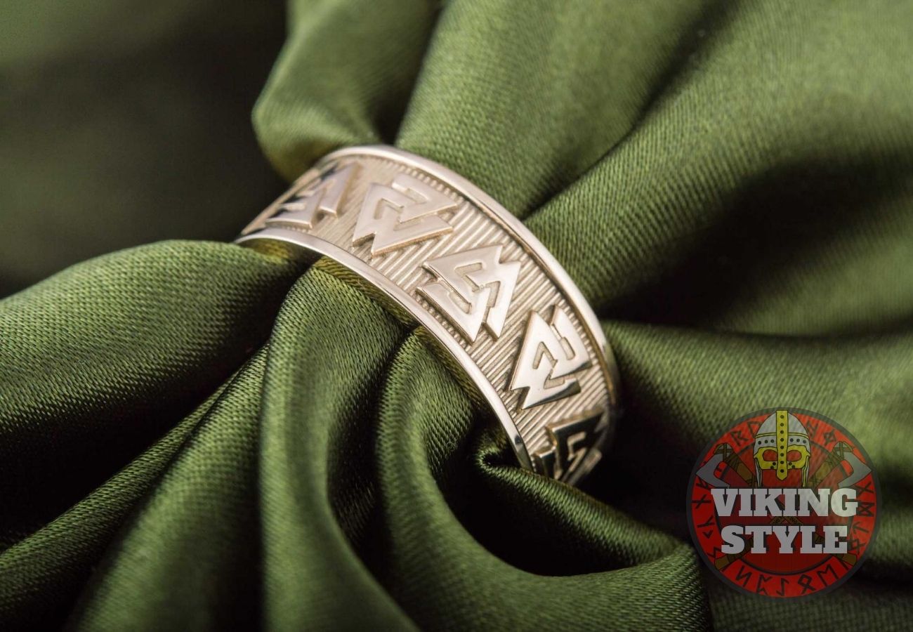 Valknut Ring - Gold