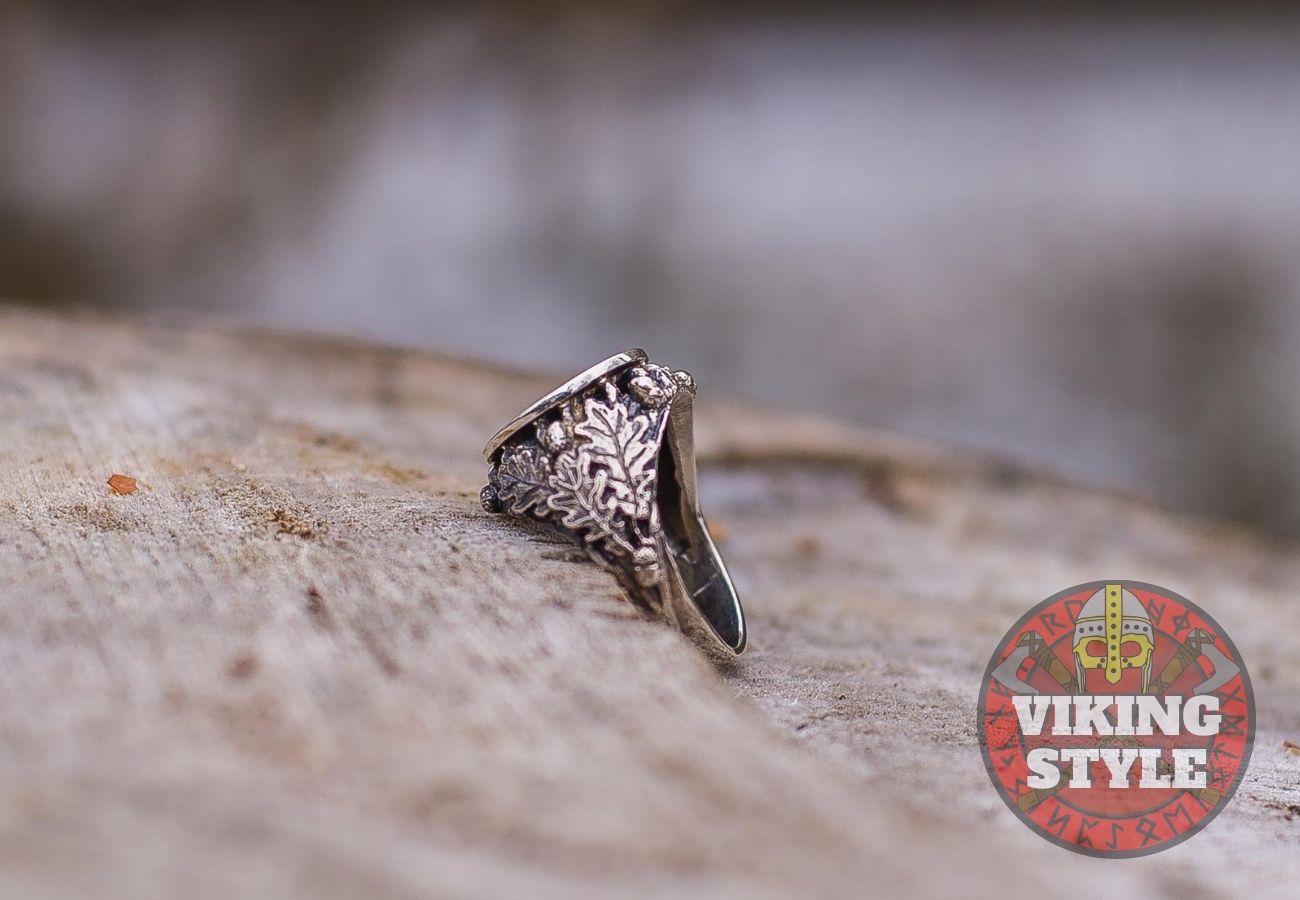 Ægishjálmur Ring II - Oak Leaves, 925 Silver