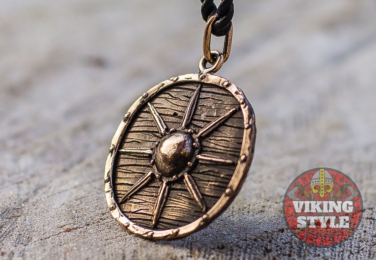 Viking Shield Pendant - Star, Bronze