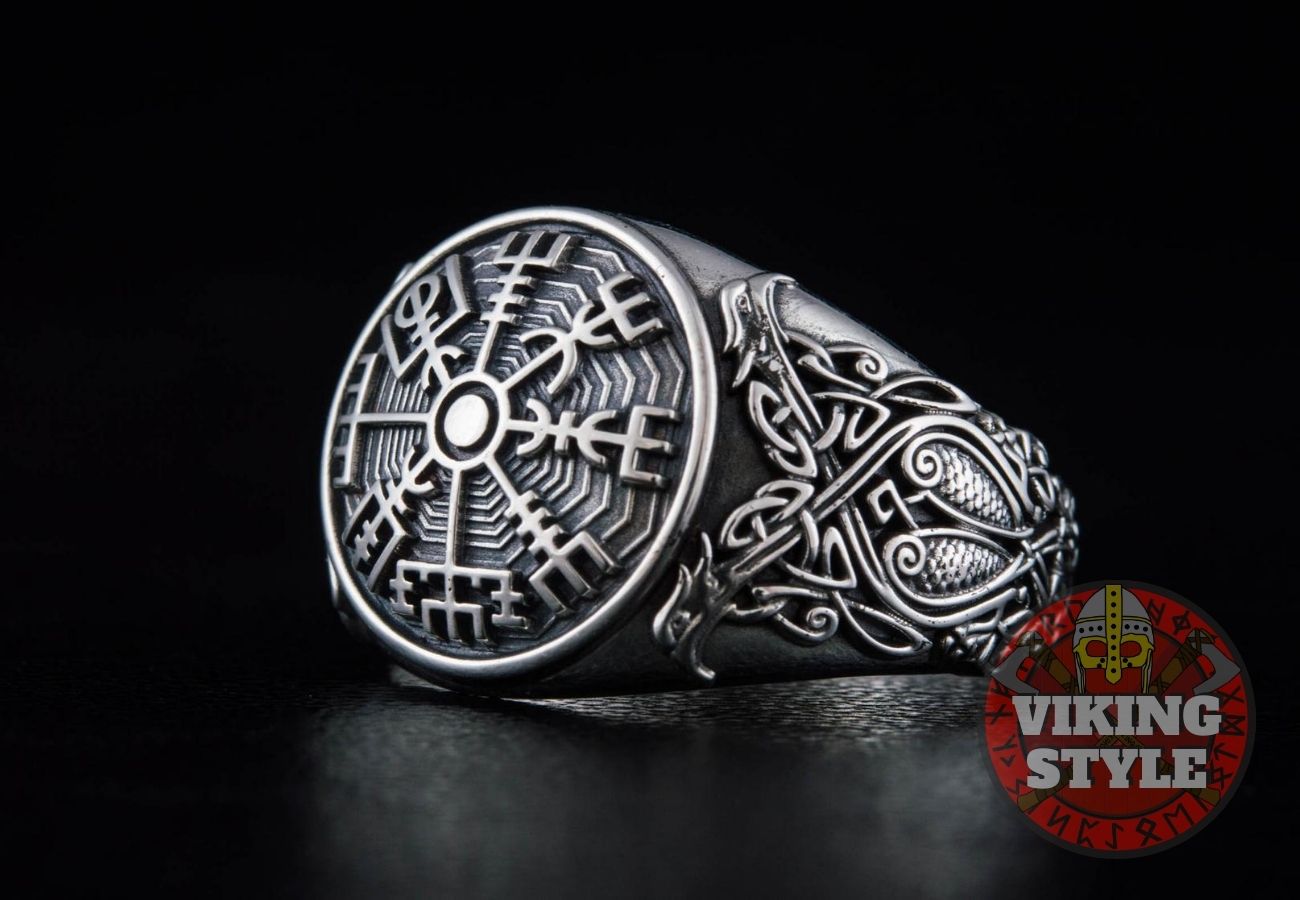 Vegvísir Ring - Ravens, 925 Silver