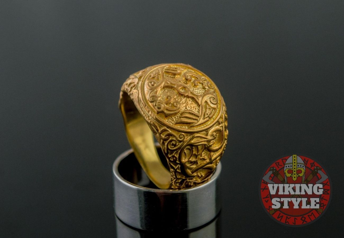 Huginn & Muninn Ring - Urnes, Gold