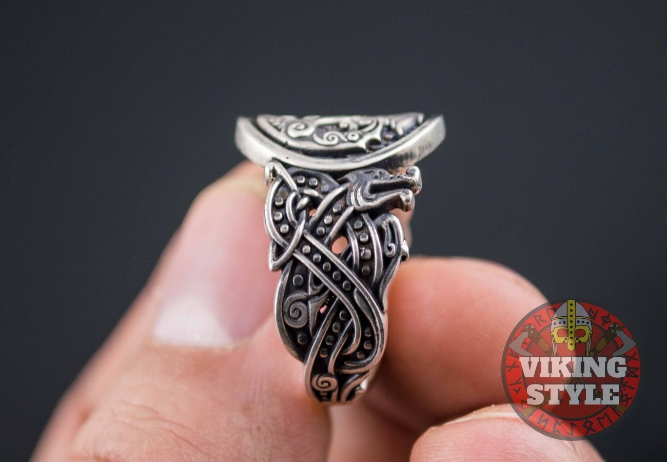 Huginn & Muninn Ring - Wolf, 925 Silver