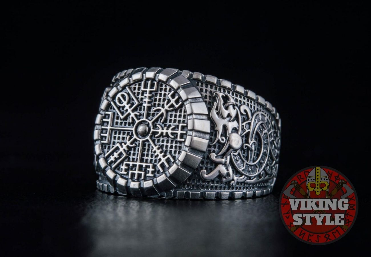 Vegvísir Ring - Dragon, 925 Silver