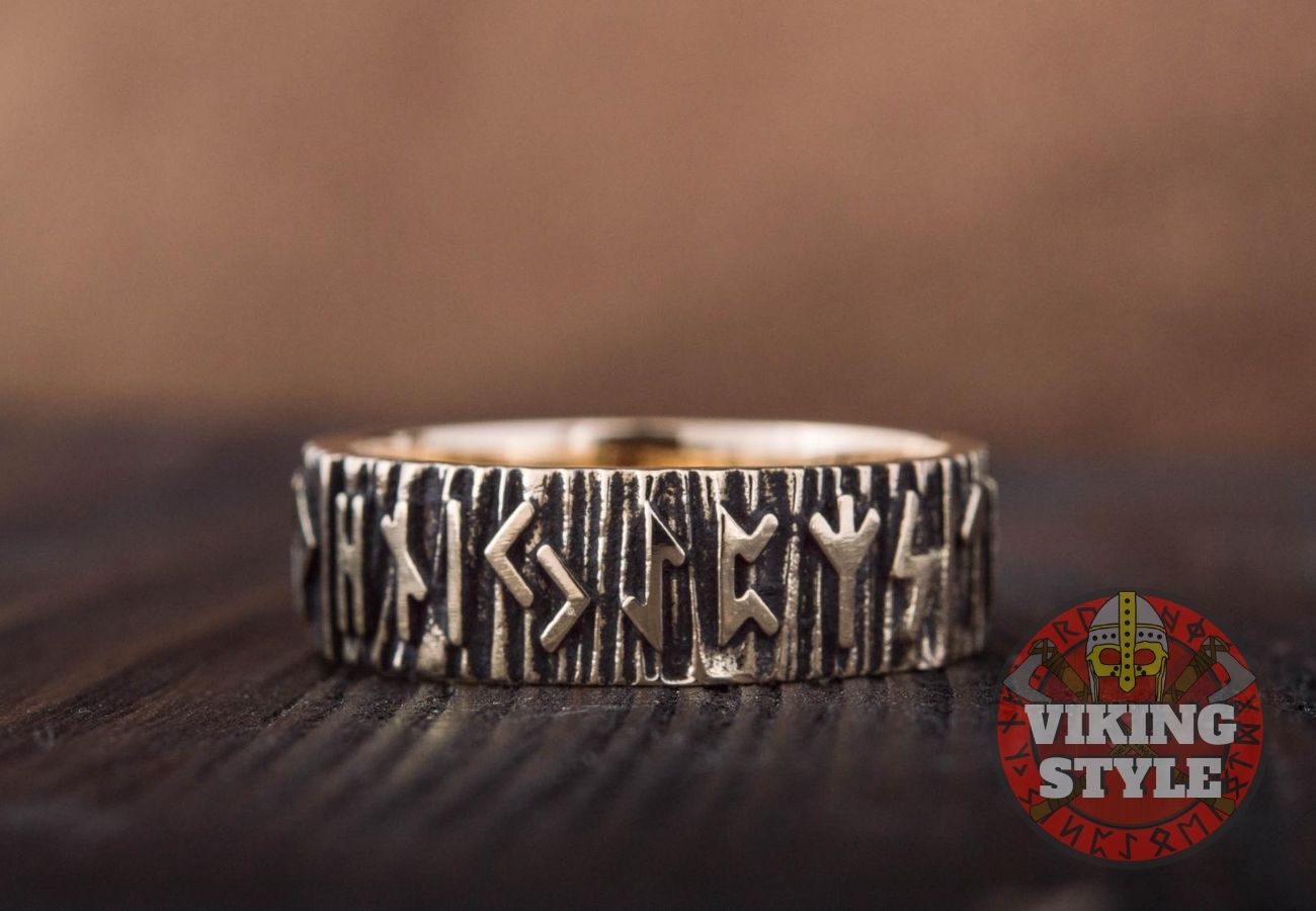 Rune Ring - Bronze
