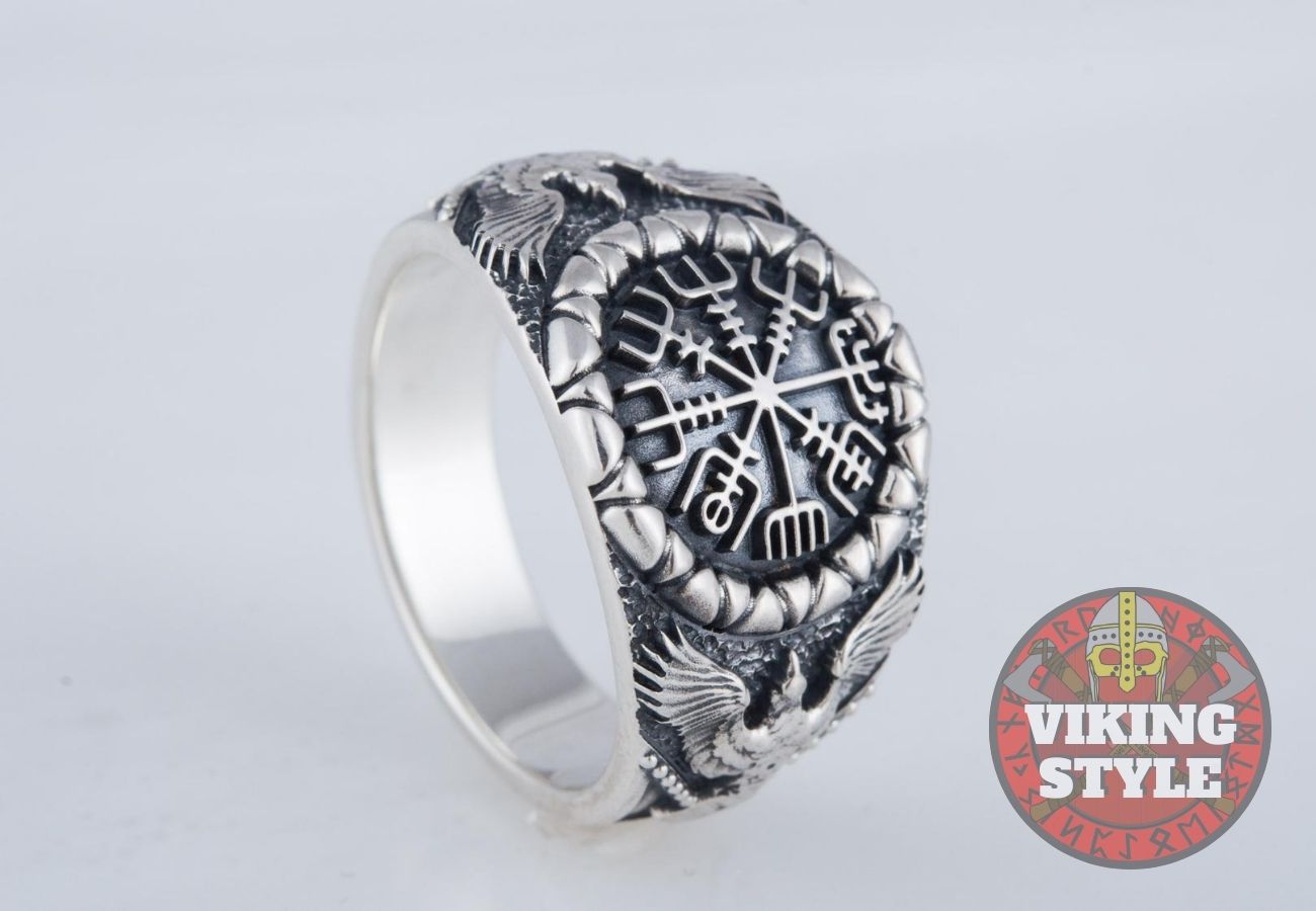 Vegvísir Ring - Corvus, 925 Silver