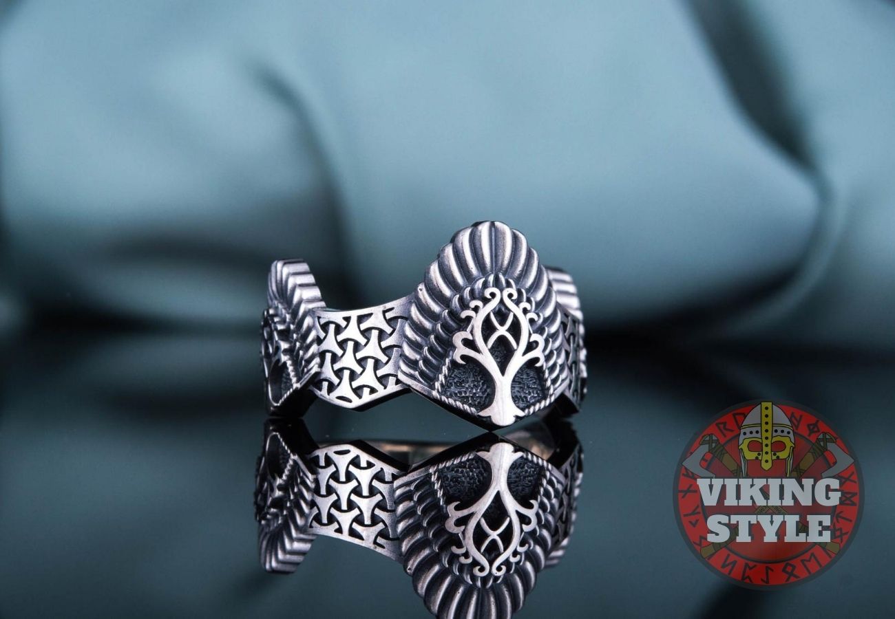 Yggdrasil Ring - Læraðr, 925 Silver