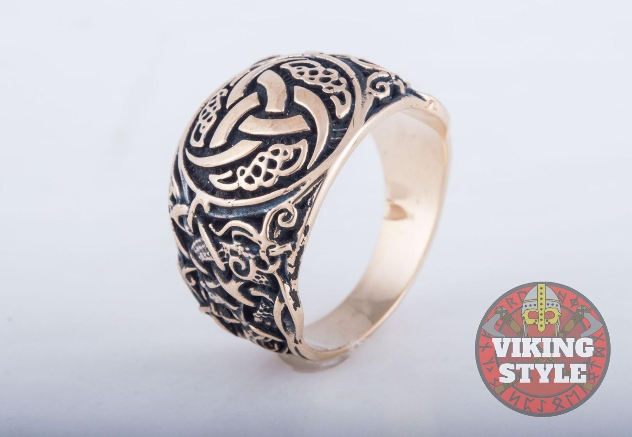 Tri-Horn Ring - Mammen, Bronze
