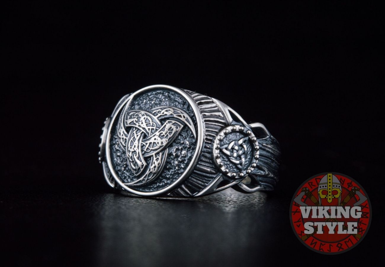 Tri-Horn Ring - Triqueta, 925 Silver
