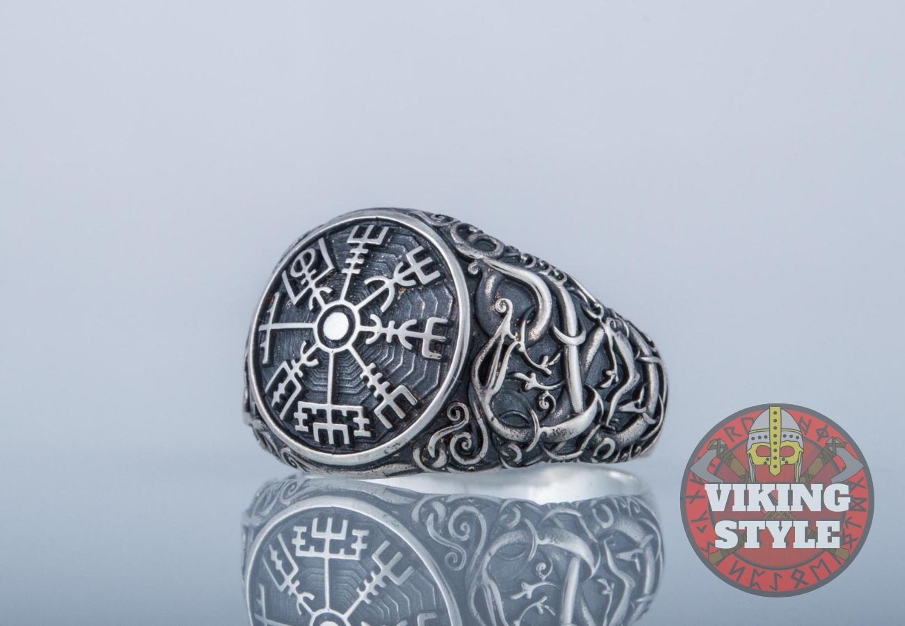 Vegvísir Ring - Urnes, 925 Silver