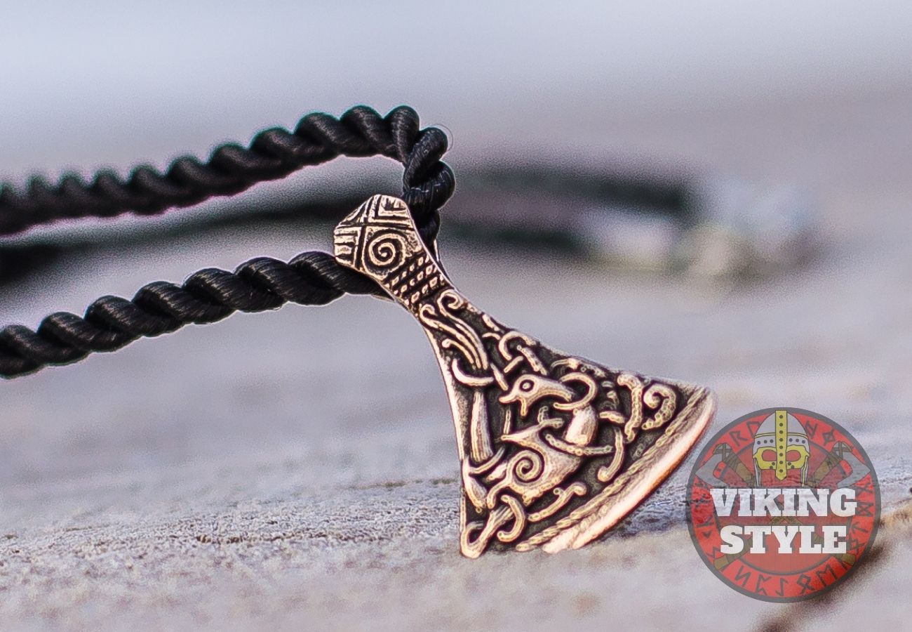 Viking Axe Head Pendant - Mammen, Bronze