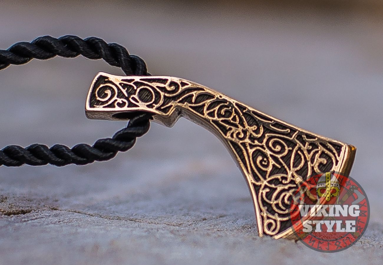 Perun Axe Head Pendant II - Bronze