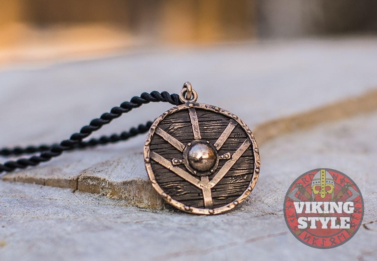 Viking Shield Pendant - Fehu, Bronze
