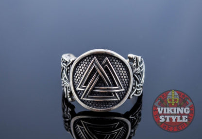 Valknut Ring - Wolf, 925 Silver