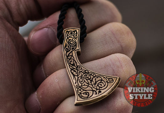 Perun Axe Head Pendant II - Bronze