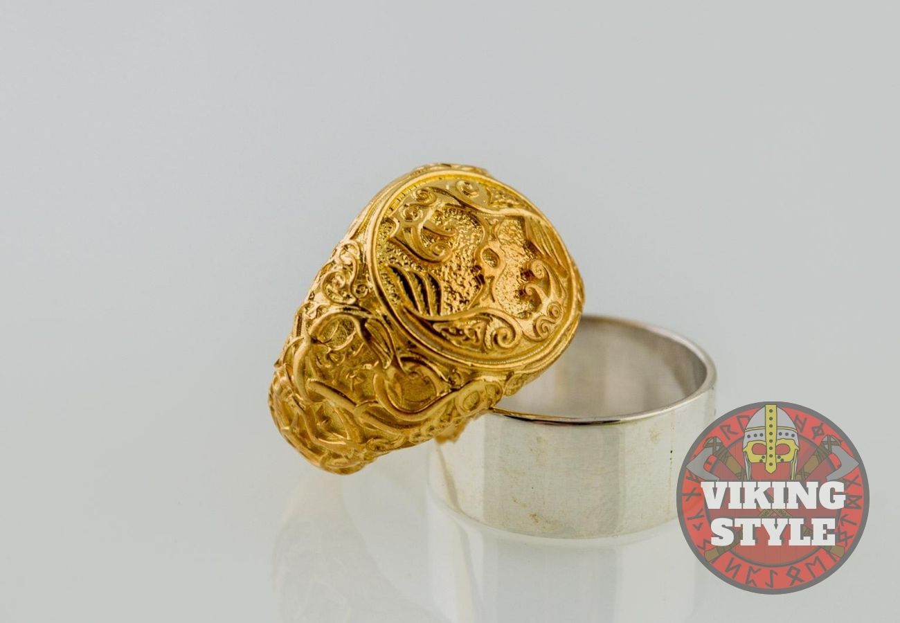 Huginn & Muninn Ring - Urnes, Gold
