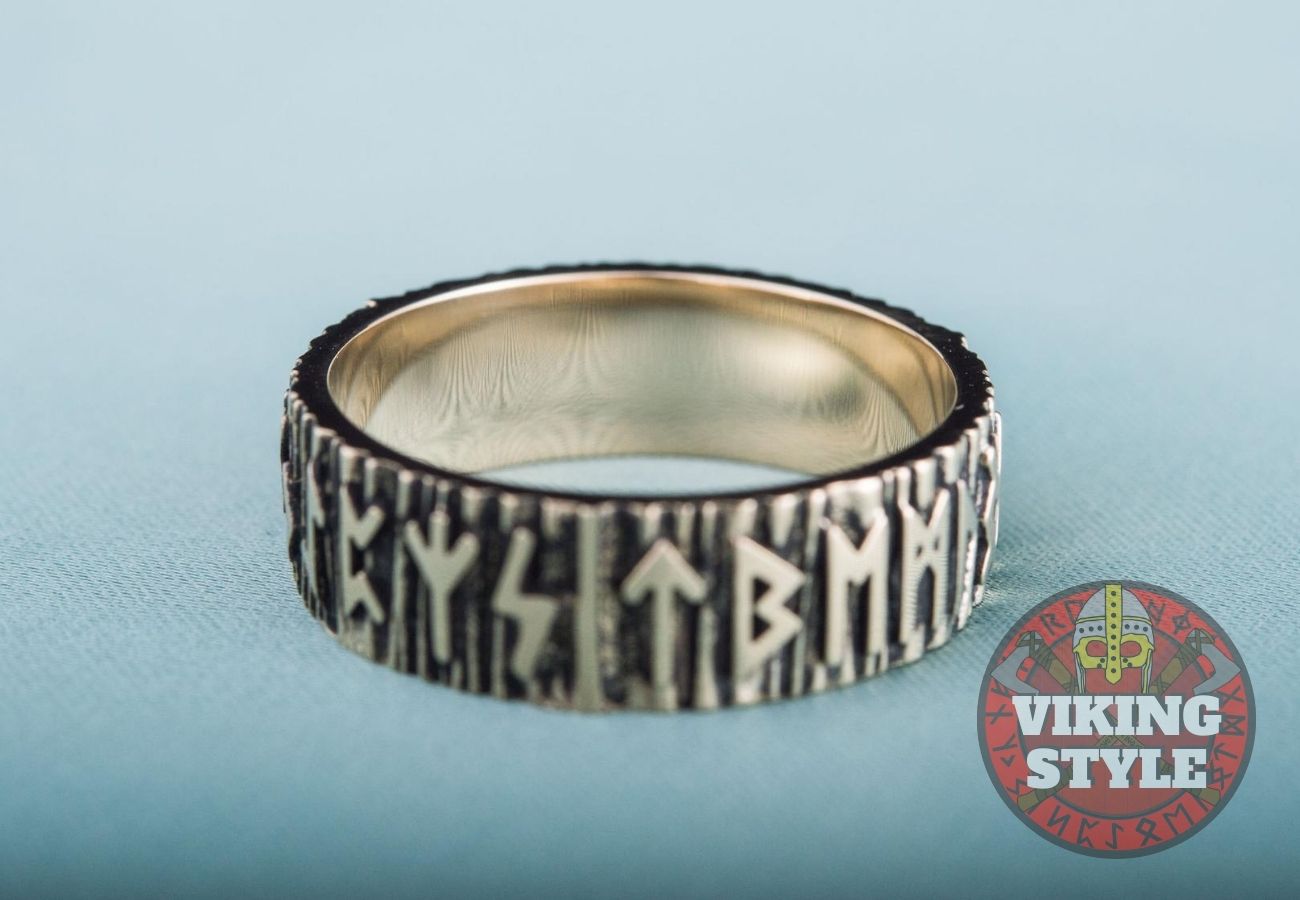 Rune Ring - Bronze