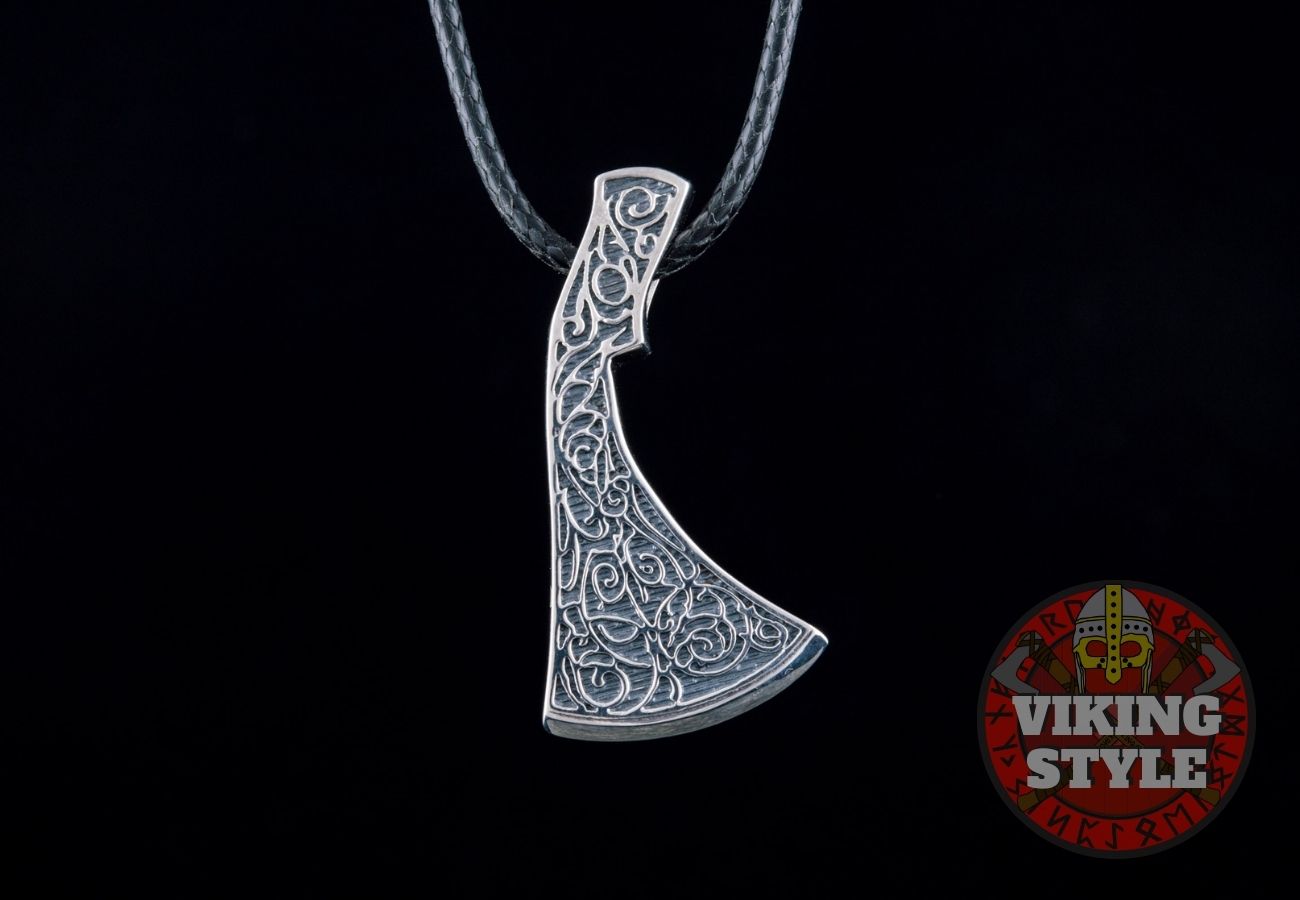 Perun Axe Head Pendant III - 925 Silver