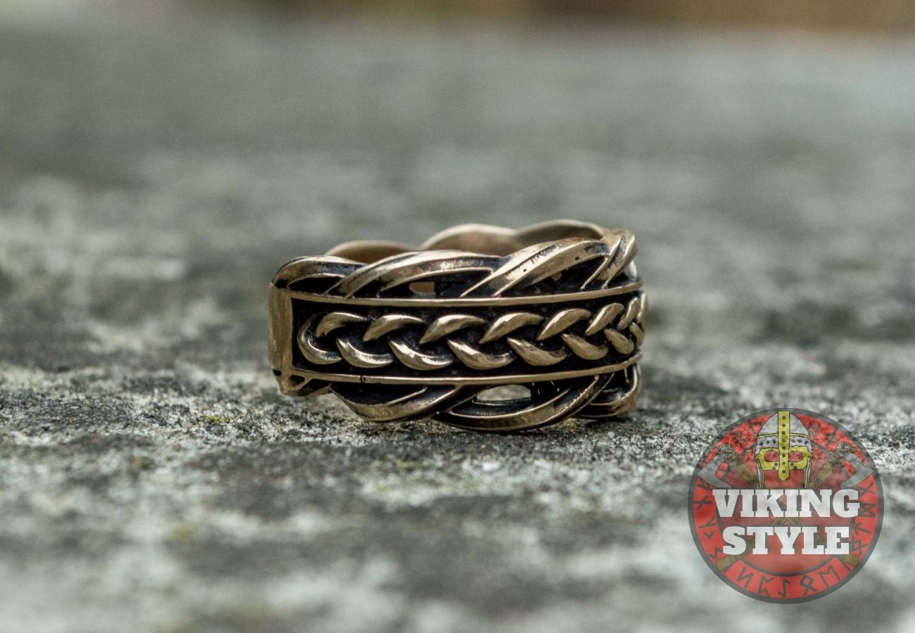 Endless Knot Ring - Bronze