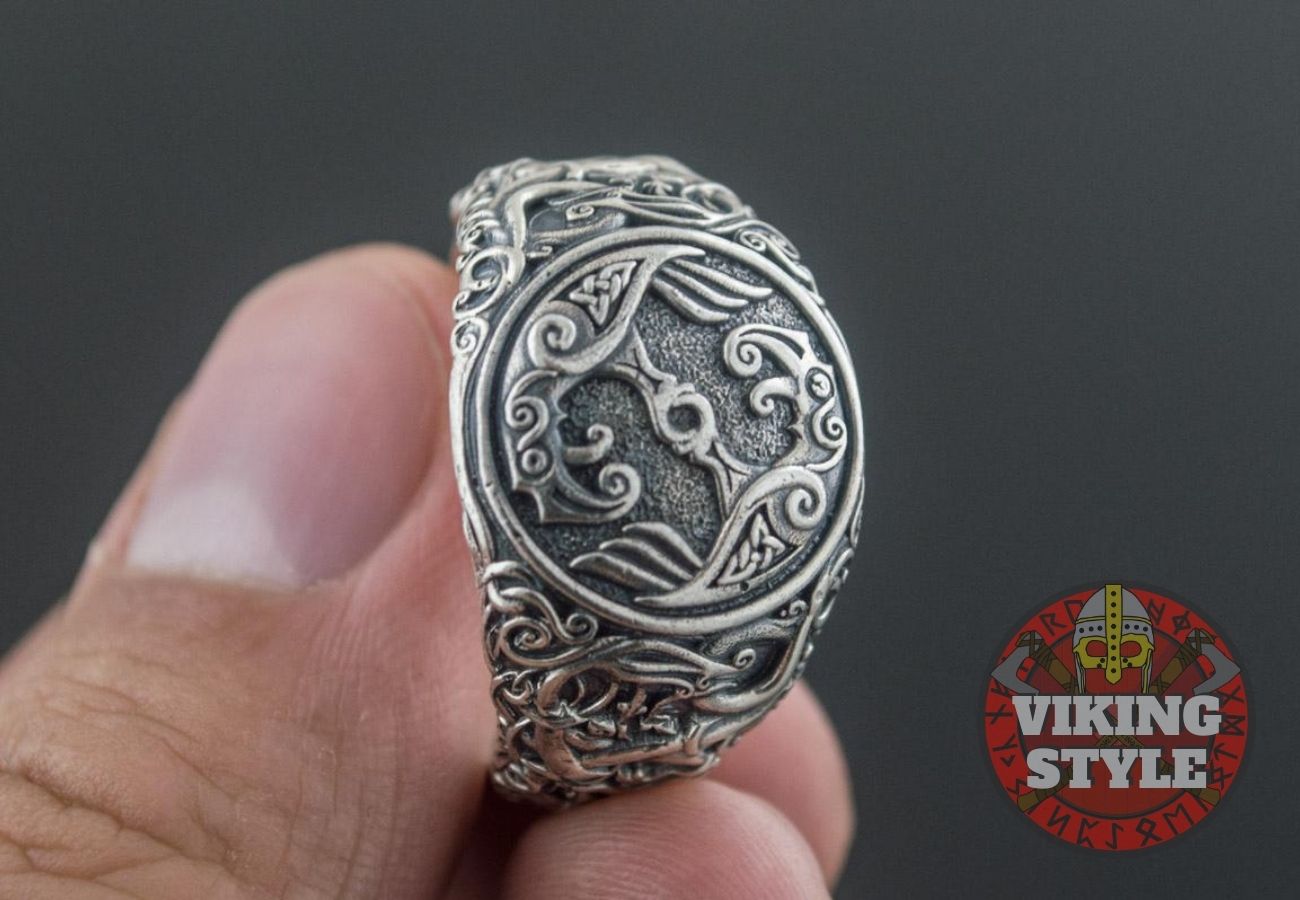 Huginn & Muninn Ring - Urnes, 925 Silver