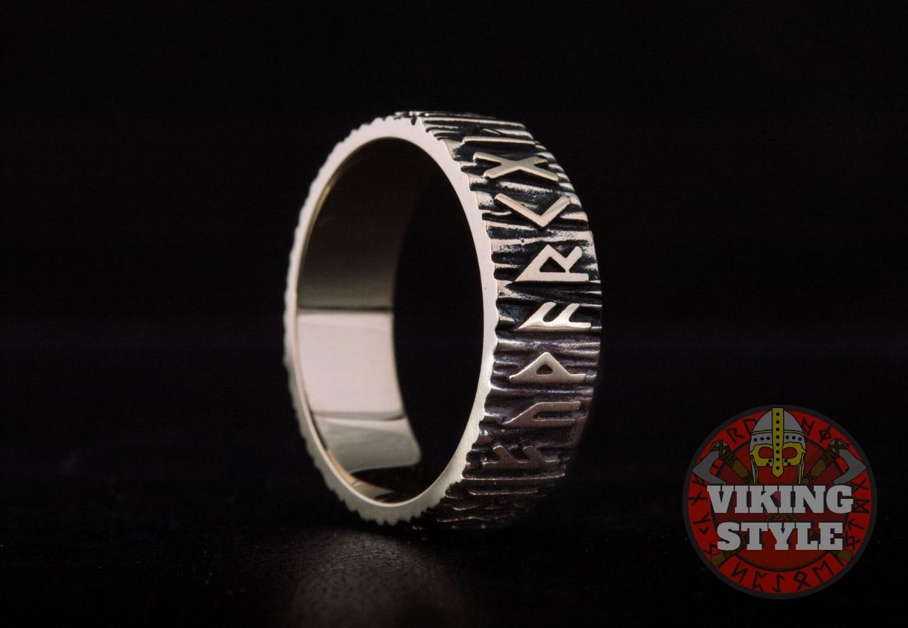 Rune Ring - Bronze
