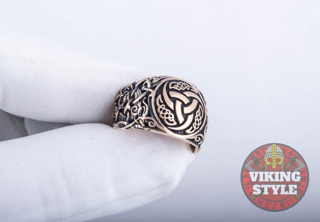 Tri-Horn Ring - Mammen, Bronze