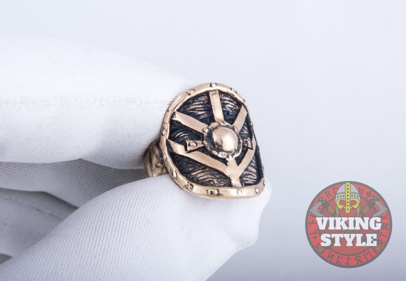 Viking Shield Ring - Fehu, Bronze