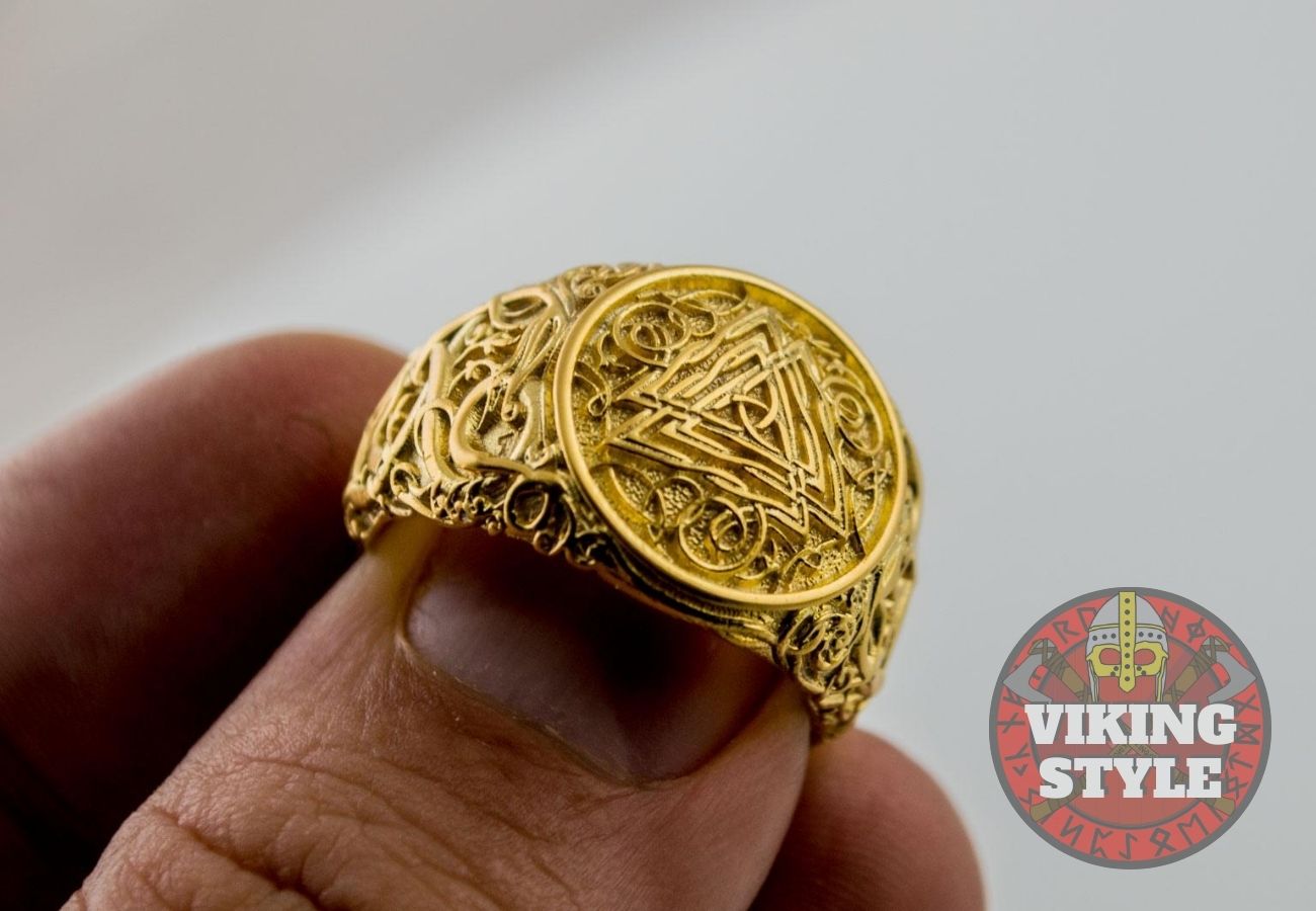 Valknut Ring - Urnes, Gold