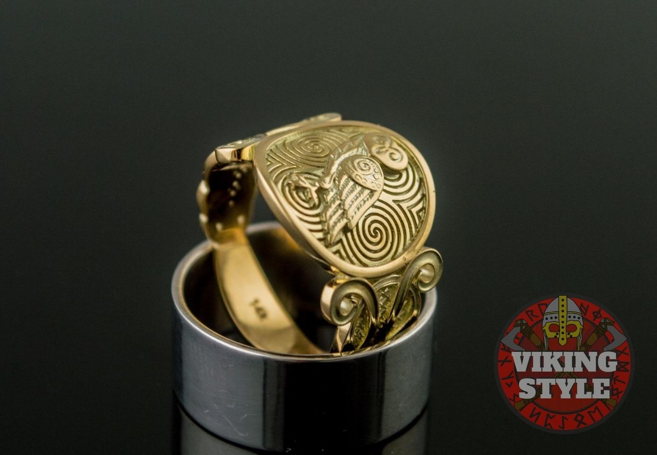 Owl Ring - Gold