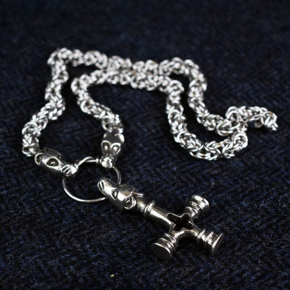 Icelandic Wolf Cross with King's Chain