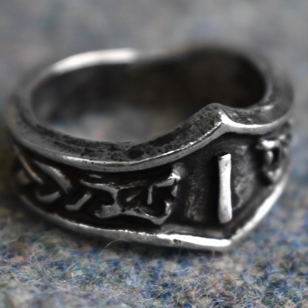 Single Character Rune Ring