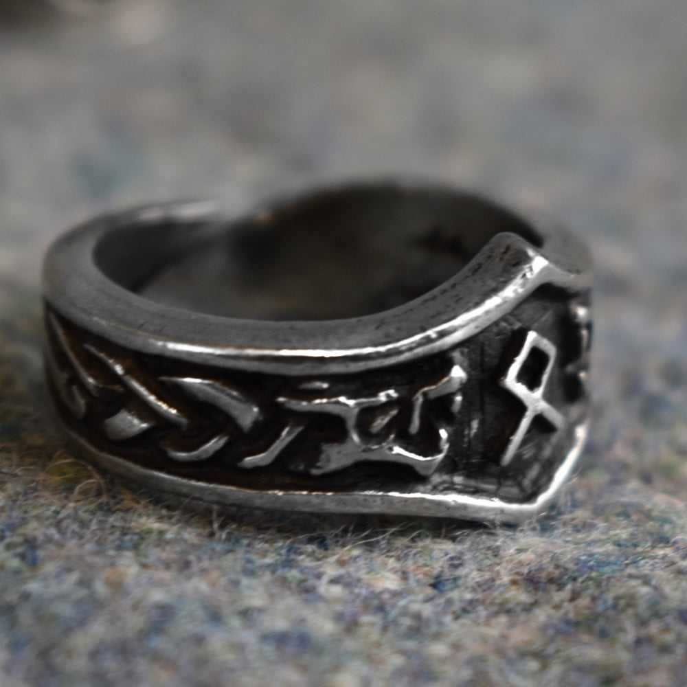 Single Character Rune Ring