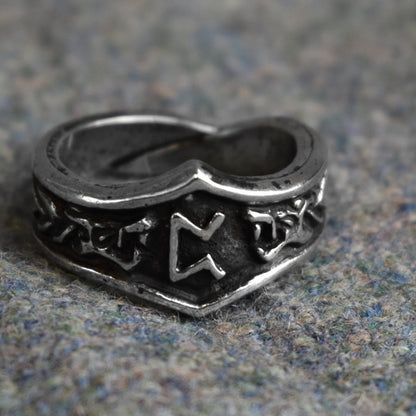 Single Character Rune Ring